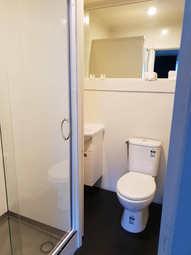 Bathroom 4, New Orleans Hotel, Queenstown-Lakes