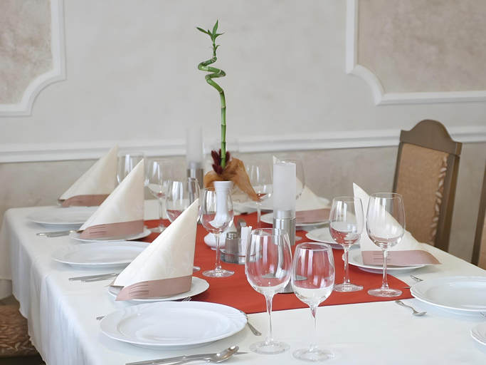 Food & Drinks 5, Nefelejcs Hotel, Mezőkövesdi