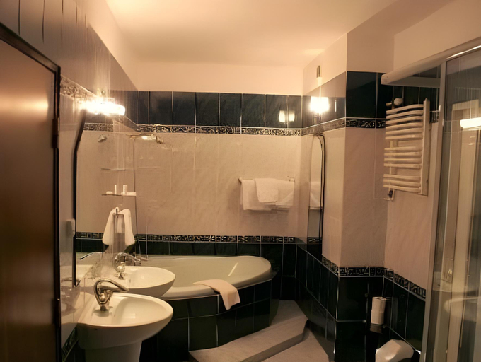 Bathroom 3, Hotel Mieszko, Gorzów Wielkopolski