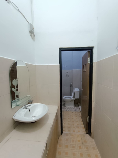 Bathroom 4