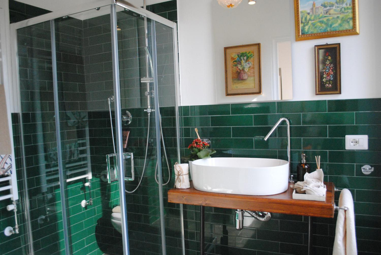 Bathroom 5, Casa Gaeta 2 appartamenti, Grosseto
