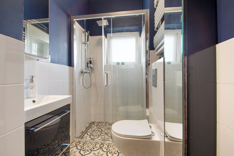 Bathroom, 2 Bed Flat - Sleeps 8 - Parking - Wifi, Szczecin