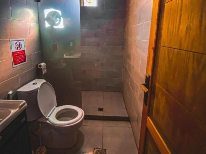 Bathroom 3, Wadi Rum Aviva camp, Quaira
