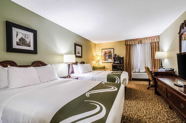 Bedroom 3, Quality Inn Whiteville North, Columbus