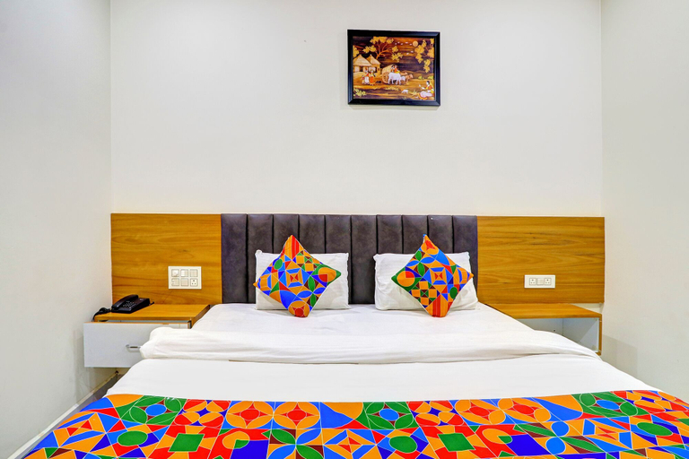 Bedroom 2, Fabhotel Dharani Grand, Khammam