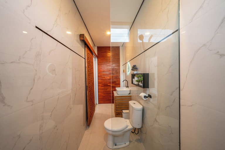 Bathroom 4, Heaven House Kintamani, Bangli