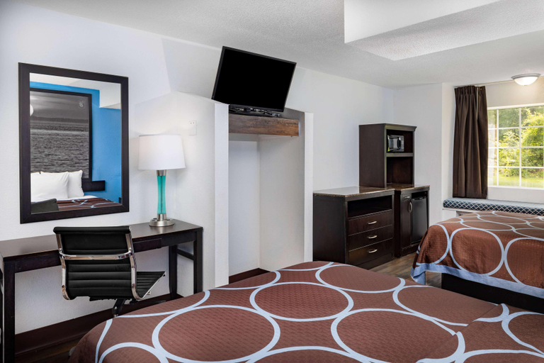 Bedroom 3, Super 8 by Wyndham Pensacola, Escambia