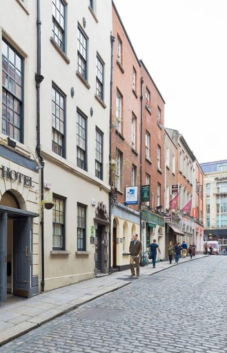 Others 4, Temple Bar Townhouse, Dublin