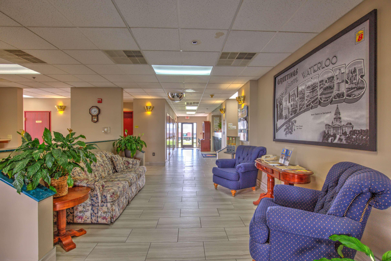 Public Area 2, Super 8 by Wyndham Waterloo, Monroe