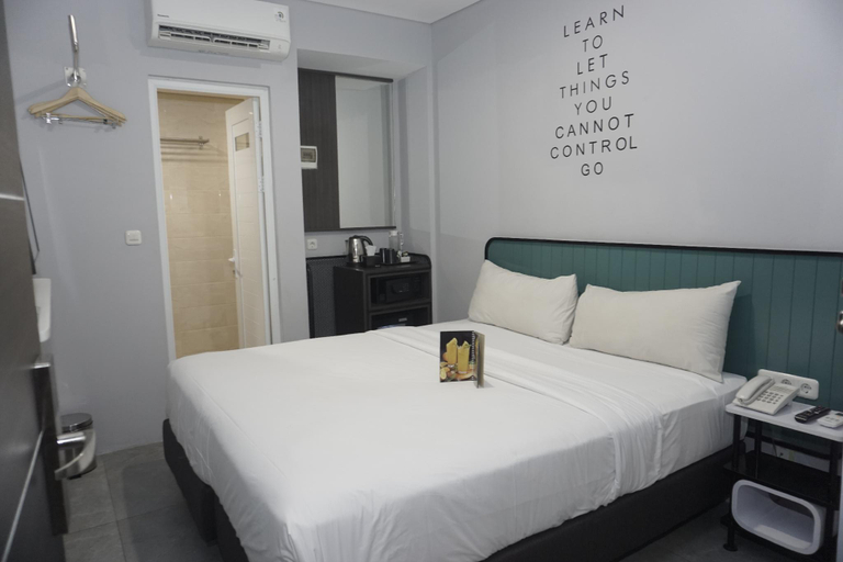Bedroom 3, Sambina Prime Hotel by Danapati, West Jakarta