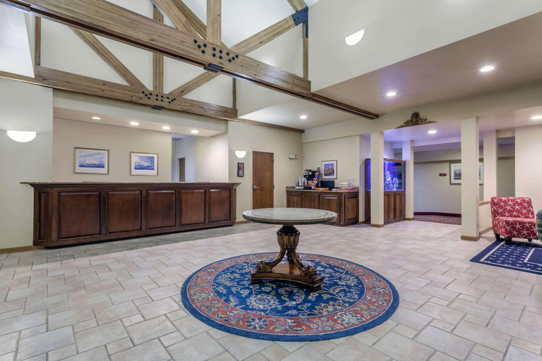 Public Area 2, Howard Johnson by Wyndham Mystic, New London