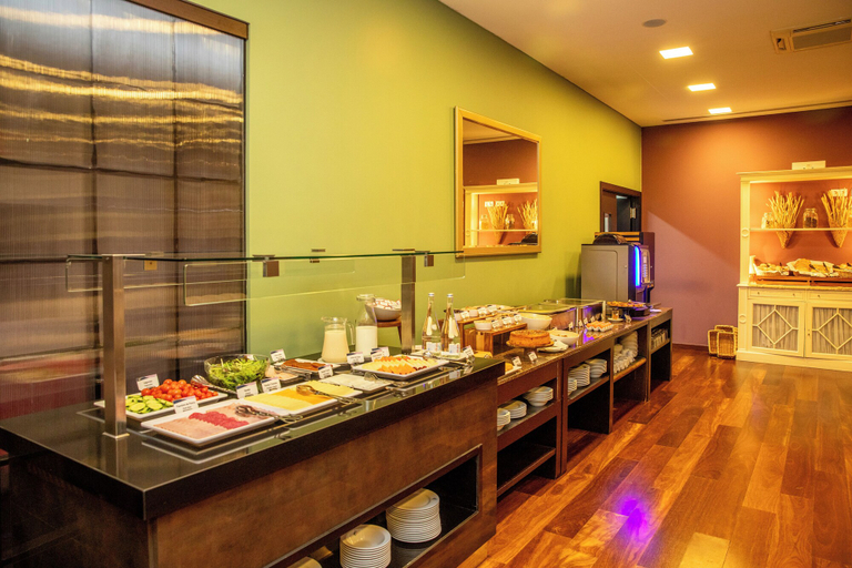 Food & Drinks 5, VIP Executive Saldanha Hotel, Lisbon