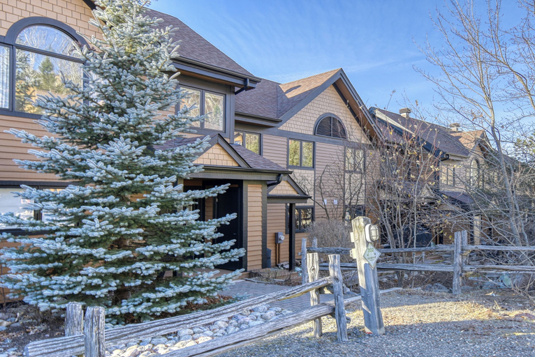 Exterior & Views 3, 202 Clairière, Les Laurentides