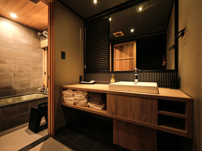 Bathroom 3, Tsumugi HachijoMinamotocho, Kyoto