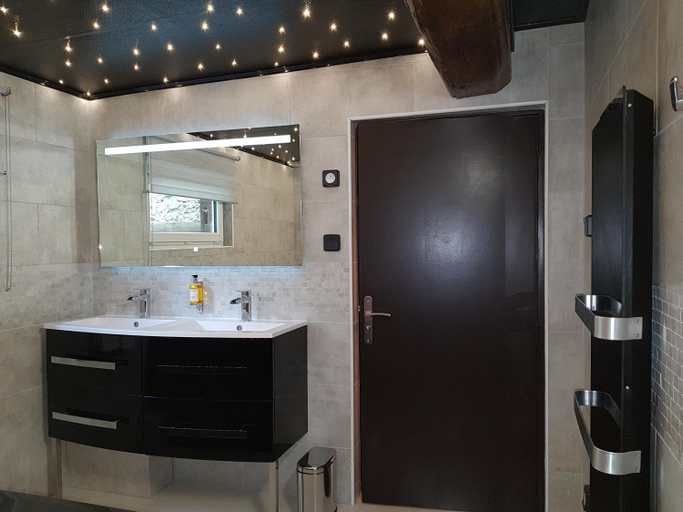 Bathroom 4, Hotel du Moulin de la Brevette, Ain