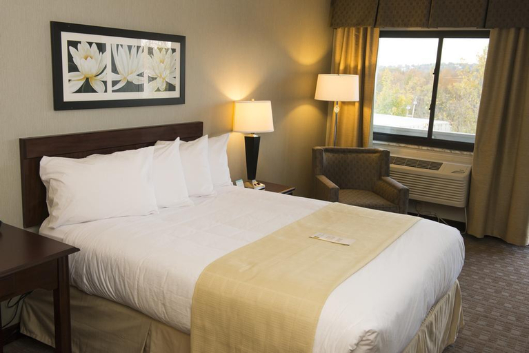 Bedroom 3, Quality Inn Cambridge, Guernsey