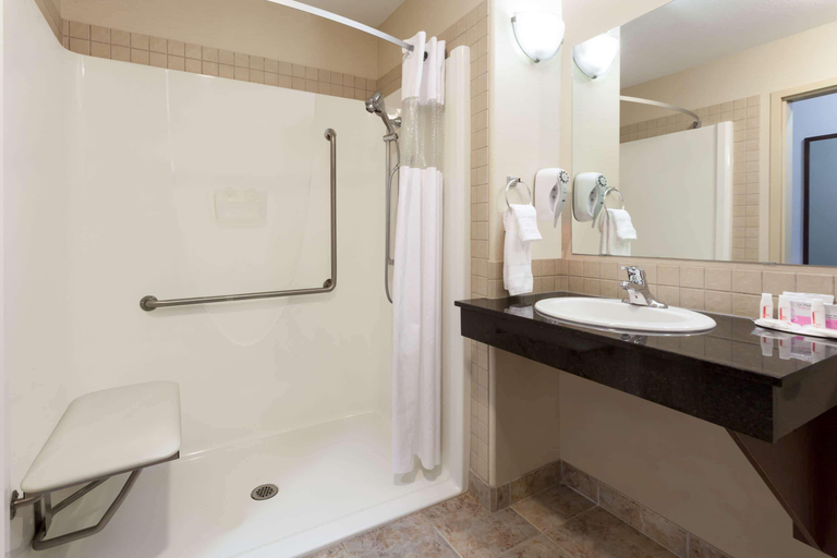 Bedroom 3, Ramada by Wyndham Weyburn, Division No. 2