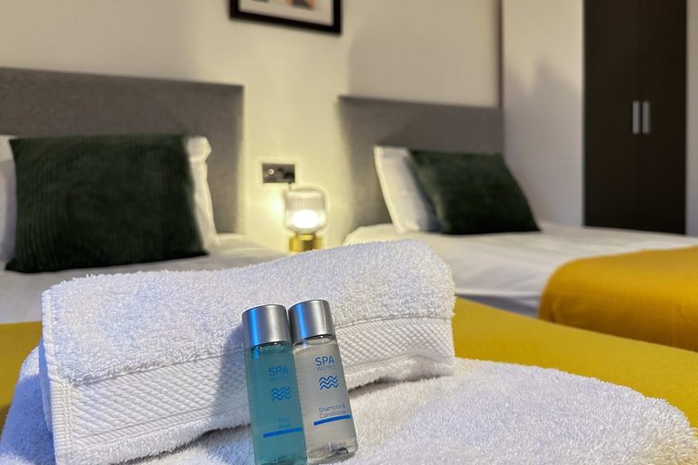 Room 3, Deals 6BR House Contractor Group Stay Clayton, Cambridgeshire