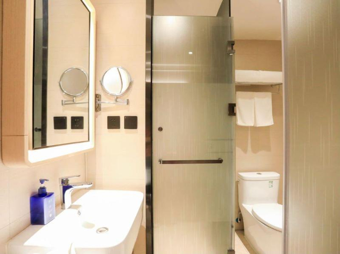 Bathroom 4, Hanting Hotel Beijing Shijingshan Wanda, Beijing