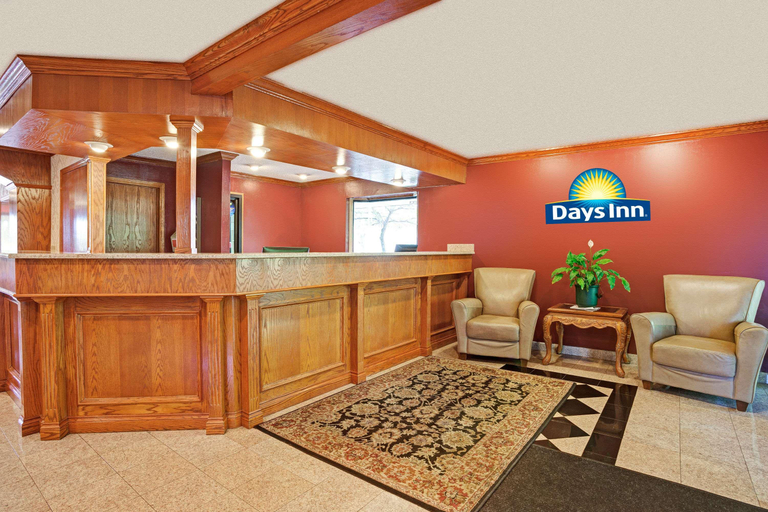 Public Area 3, Days Inn & Suites by Wyndham Monroe, Monroe