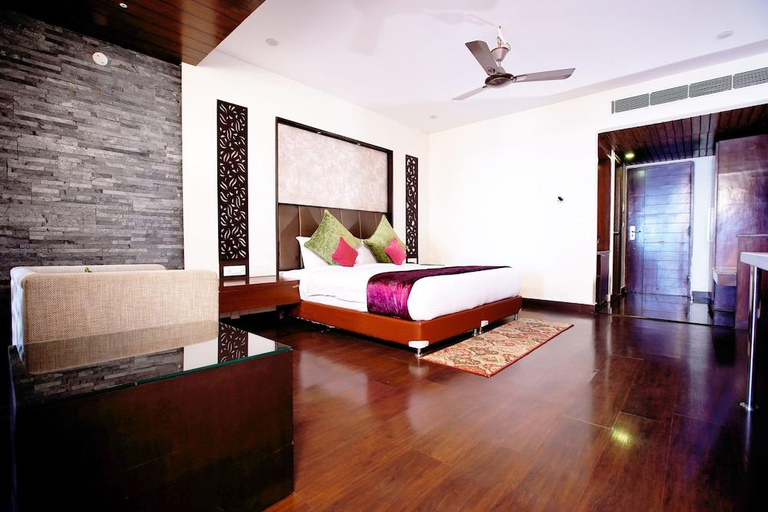 Bedroom 2, Ezzenza Jungle Livinn, Shimla