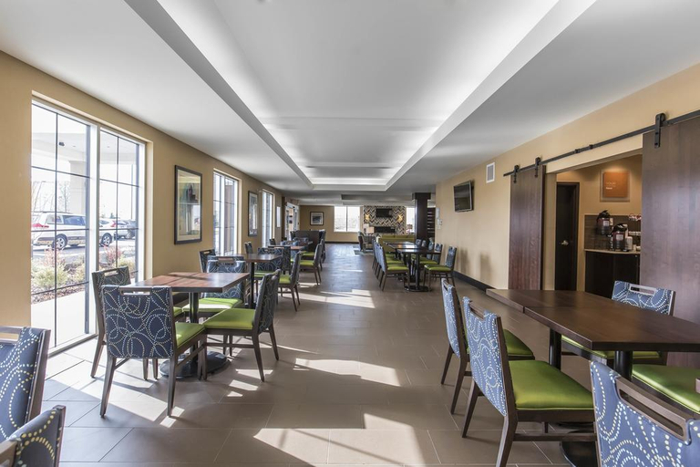 Public Area 5, Comfort Inn & Suites Airport North, Division No. 6