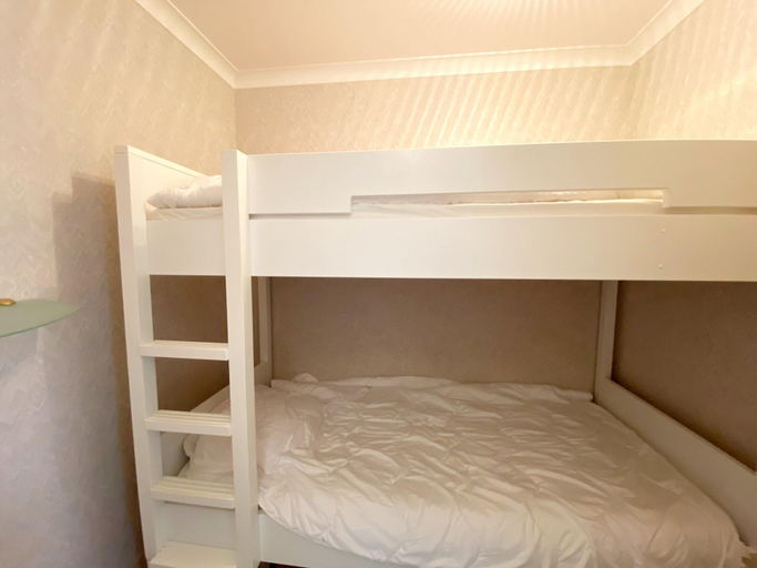Bedroom 3, Apartment in Nieuwpoort Near Marina, West-Vlaanderen