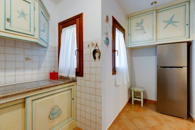 Private kitchen 2, Pet-friendly Stay by Sciumara Beach, Olbia-Tempio