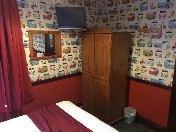 Bedroom 2, Valdene Hotel, Blackpool