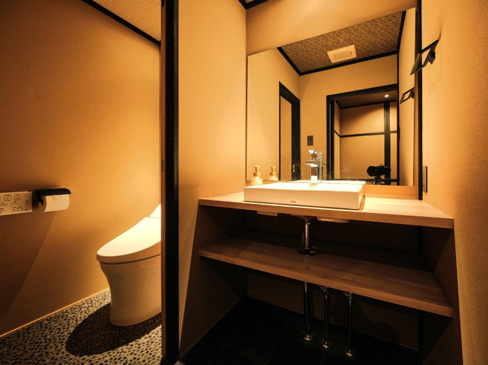 Bathroom 3, Tsumugi HachijoMinamotocho, Kyoto