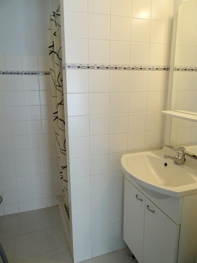 Bathroom 4, Apartment in Nieuwpoort Near the Marina, West-Vlaanderen