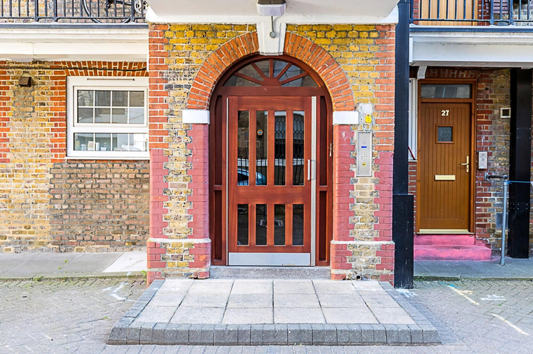 Exterior & Views 2, Sich - Warm & Inviting Flat by Liverpool Street, London