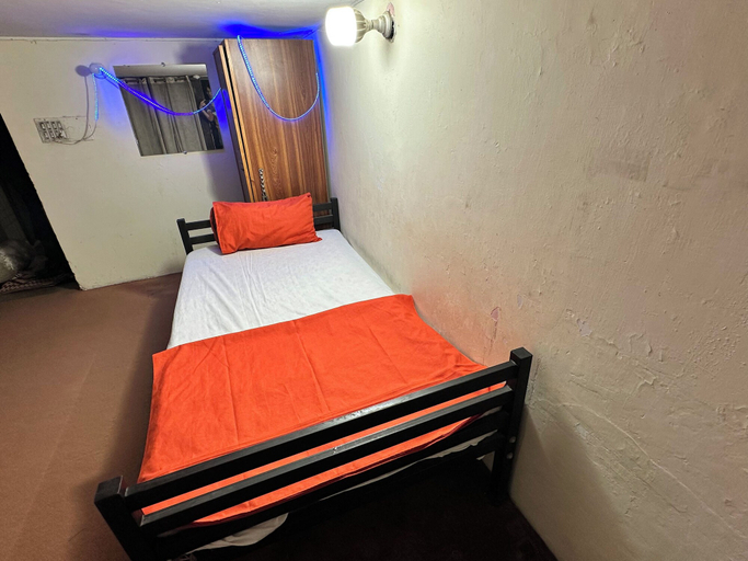 Others 5, Professional Lahore Hostels, Lahore
