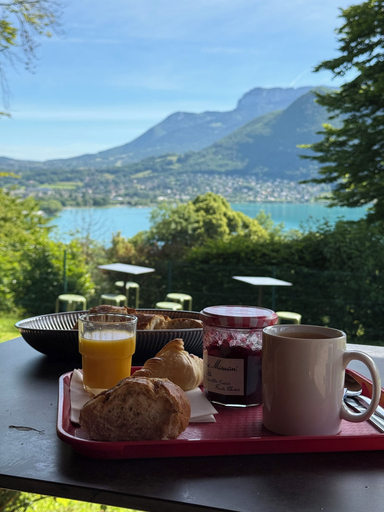 Food & Drinks 3, Auberge de Jeunesse HI Annecy, Haute-Savoie