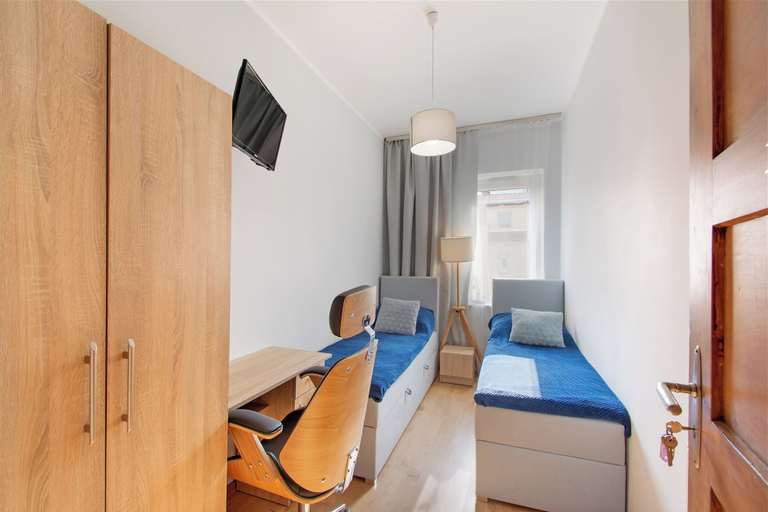 Room 3, 2 Bed Flat - Sleeps 8 - Parking - Wifi, Szczecin