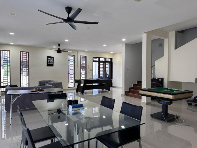 Food & Drinks, Austin2 24paxs Pool Table Karaoke BBQ Corner Unit, Johor Bahru