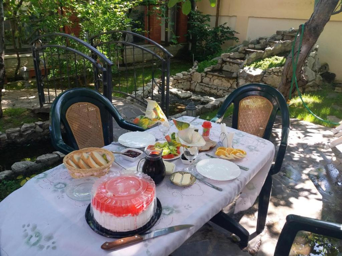 Food & Drinks 5, Sanata, Tbilisi