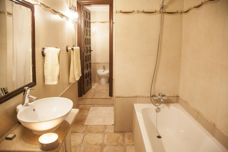 Bathroom 4, Eco Hotel con encanto Masia la Mota B&B, Alicante