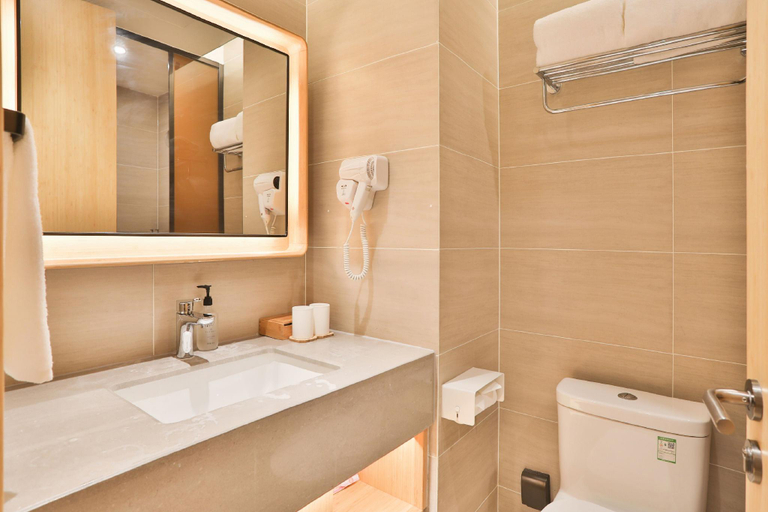 Bathroom 3, Ji Hotel Beijing Communication University of China East, Beijing