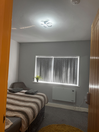 Room 2, Cosy Central Home - Sleeps 5, Free Parking & Patio, Leicester