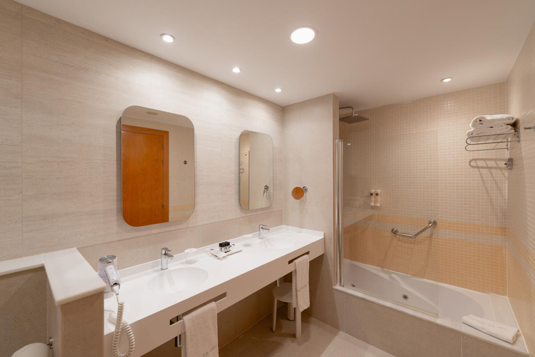Bathroom 5, Hotel RH Ifach By Hoteles RH, Alicante