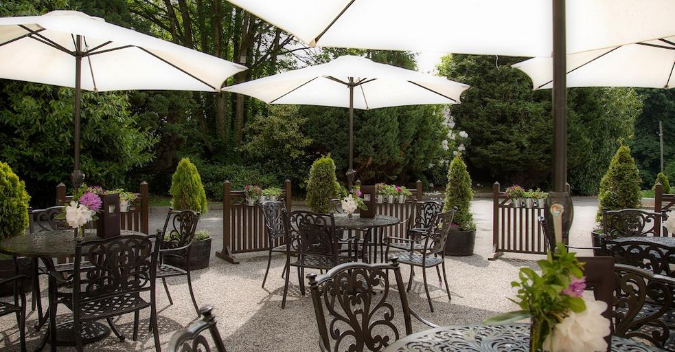 Food & Drinks 5, Cork's Vienna Woods Hotel & Villas