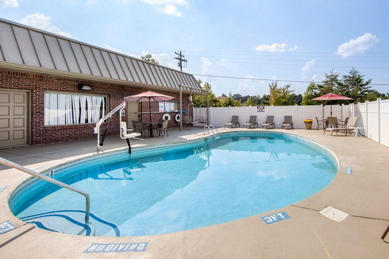 Sport & Beauty 5, Comfort Inn At Royal Blue, Campbell