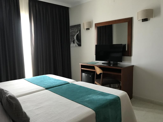 Bedroom 3, Miramar Hotel 4* Superior, Girona