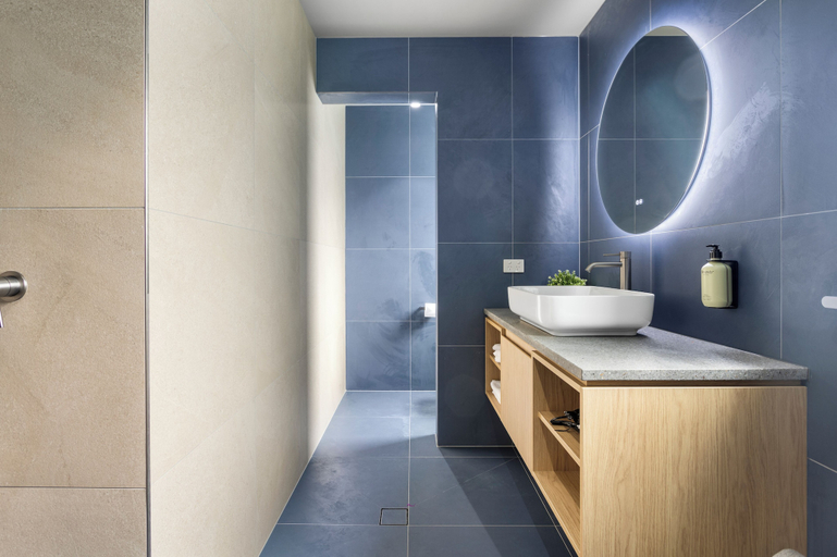Bathroom 9