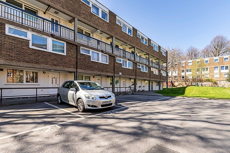 Exterior & Views 2, Stylish Islington Garden Flat Sleeps Four, London