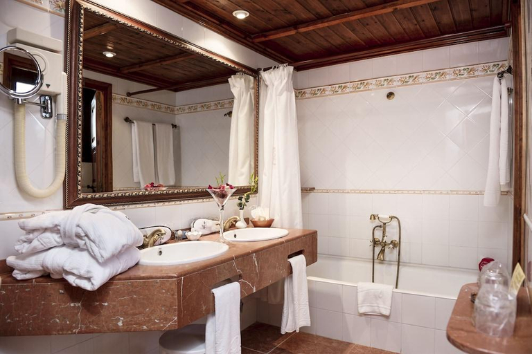 Bathroom 5, Rigat Park & Spa Hotel - Adults Recommended, Girona
