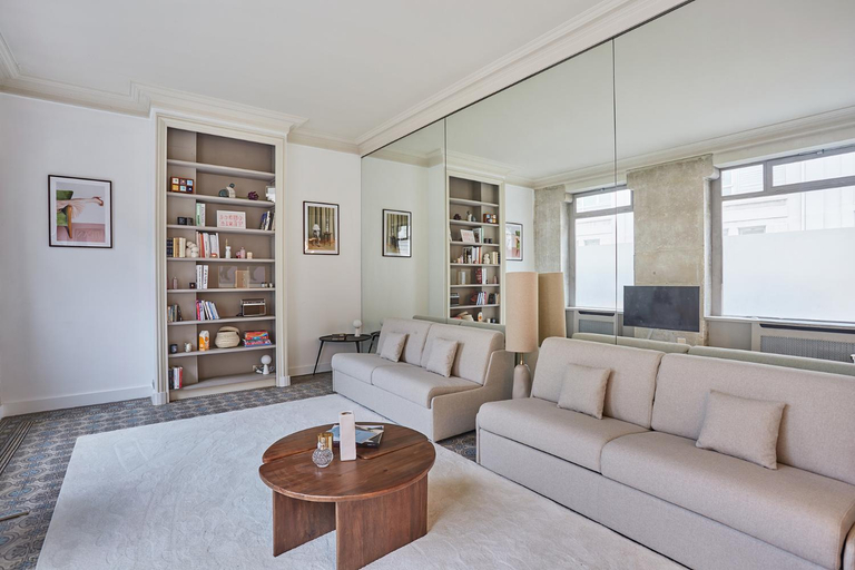 Others 4, Apartment St Germain des pres by Studio Prestige, Paris