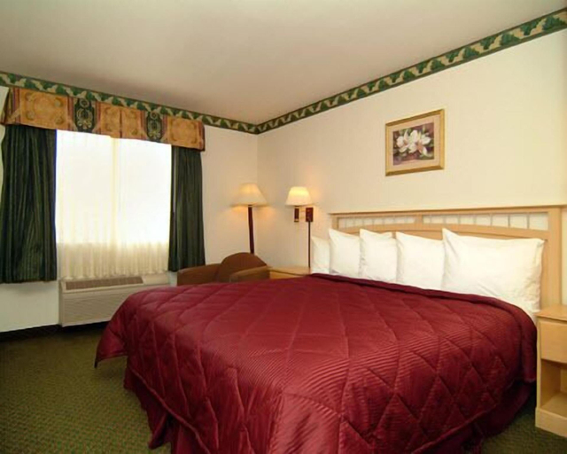 Bedroom 3, Lamplighter Inn & Suites, San Luis Obispo