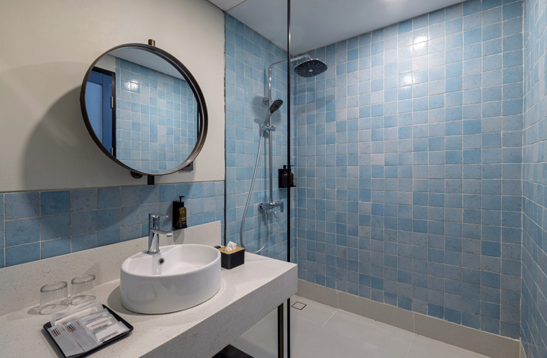 Bathroom 4, ARTOTEL Hub Simpang Temu, Central Jakarta